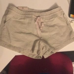 khaki shorts